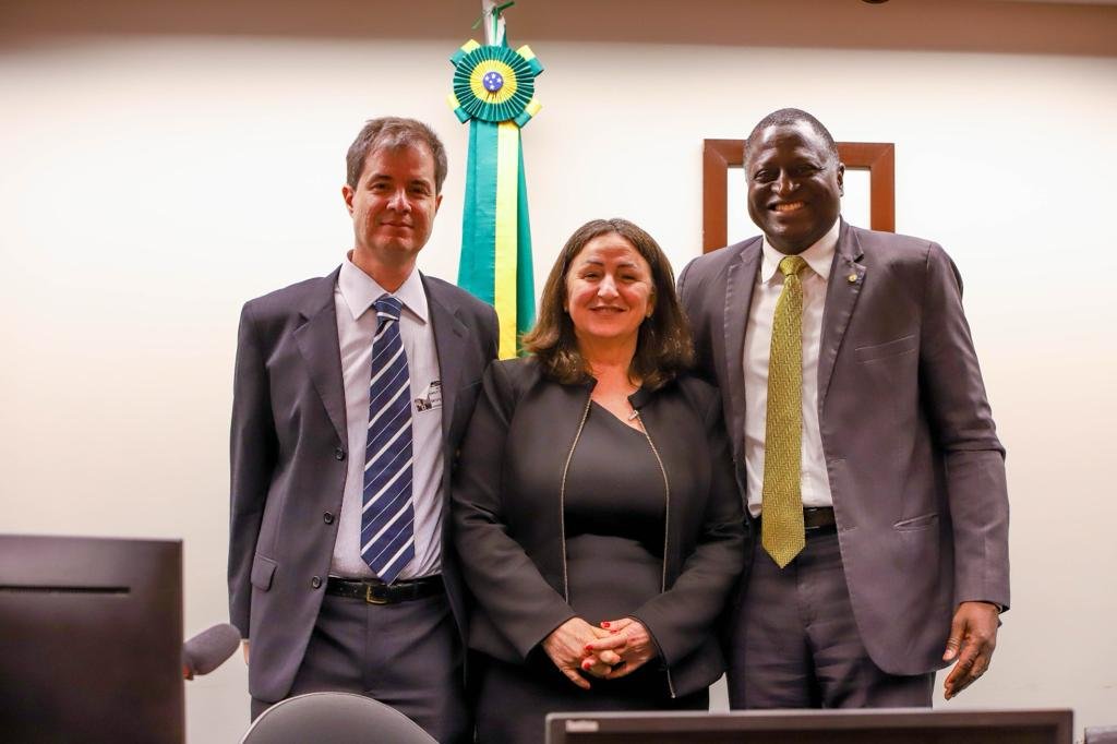 CEDES promove debate sobre Inteligência Artificial