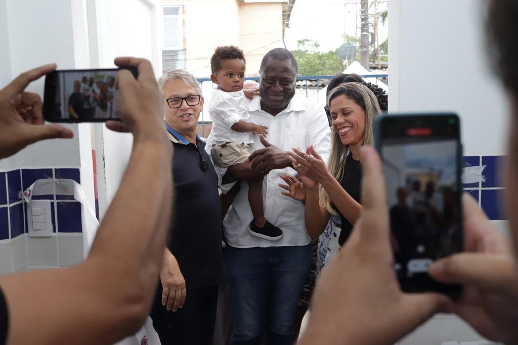 Helio Lopes inaugura posto de saúde