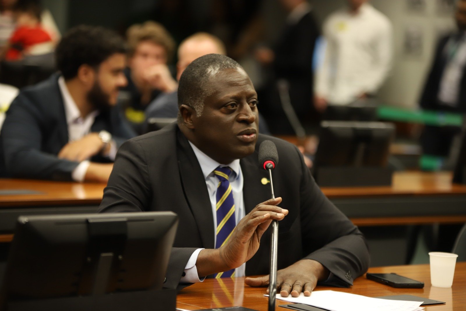 Helio Lopes aprova projeto que criminaliza uso de territórios tradicionais por facções